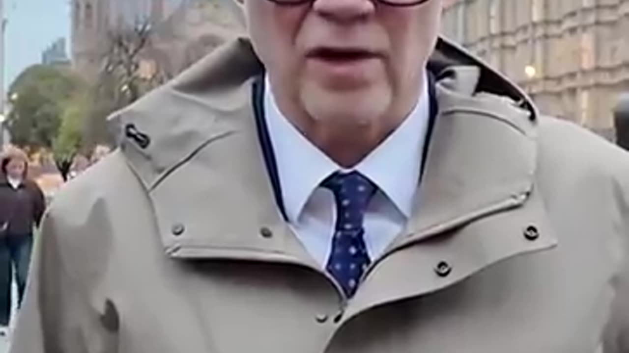 People with conservative views are being SILENCED