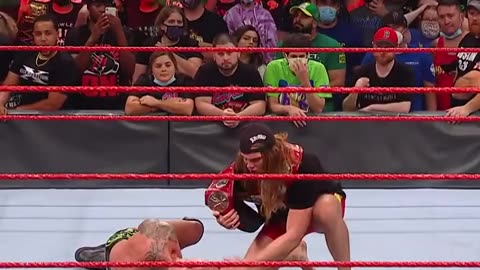 Damian Priest vs. Finn Bálor - Street Fight: Raw highlights, Jan. 13, 2025