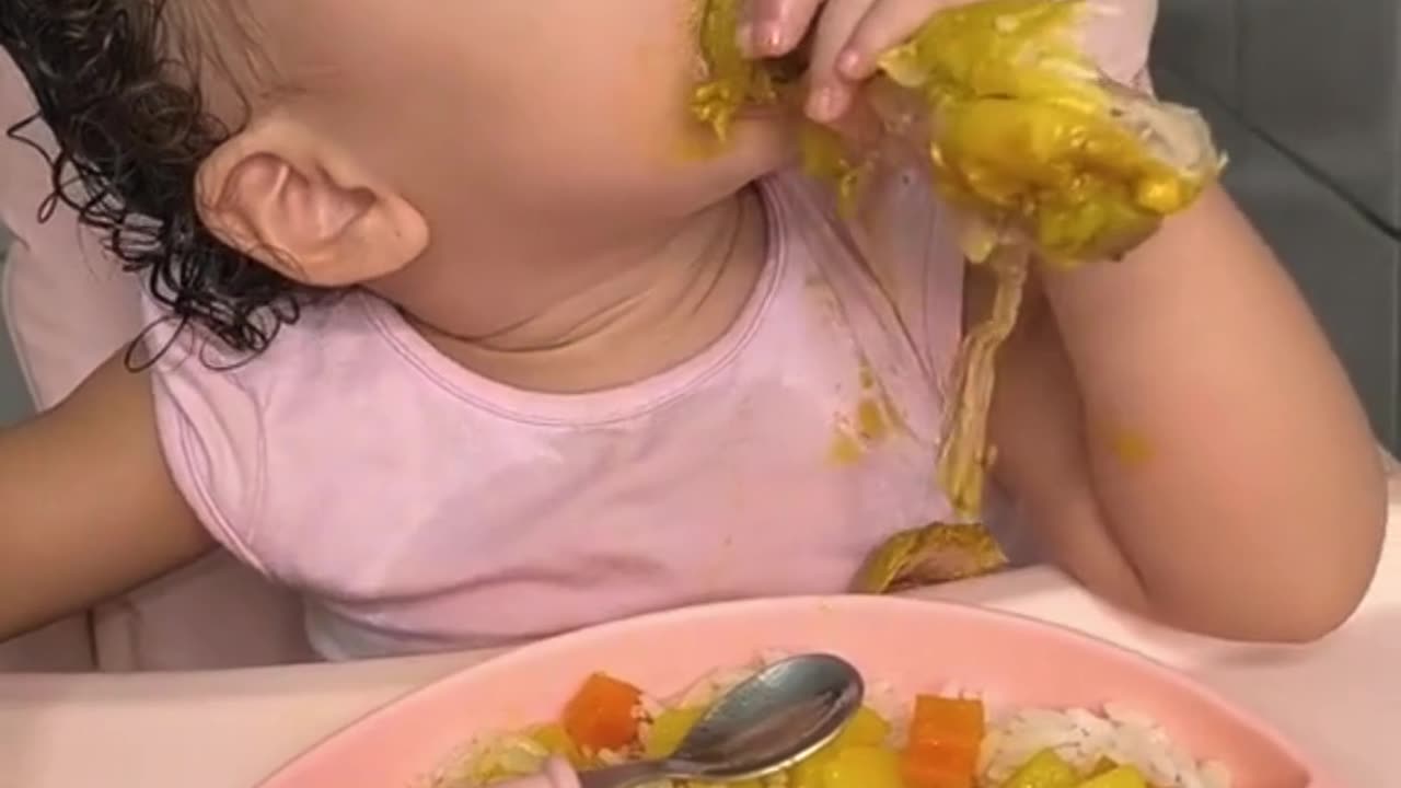 ✨ Introducing Solids Doesn’t Have to Be Stressful – Try This!