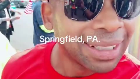 TikToker Walks Through ‘No Kings’ Rally South of Philly With a Freedom T-Shirt and His MAGA Hat