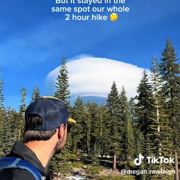 👀👀 cloud ships all over Mt Shasta