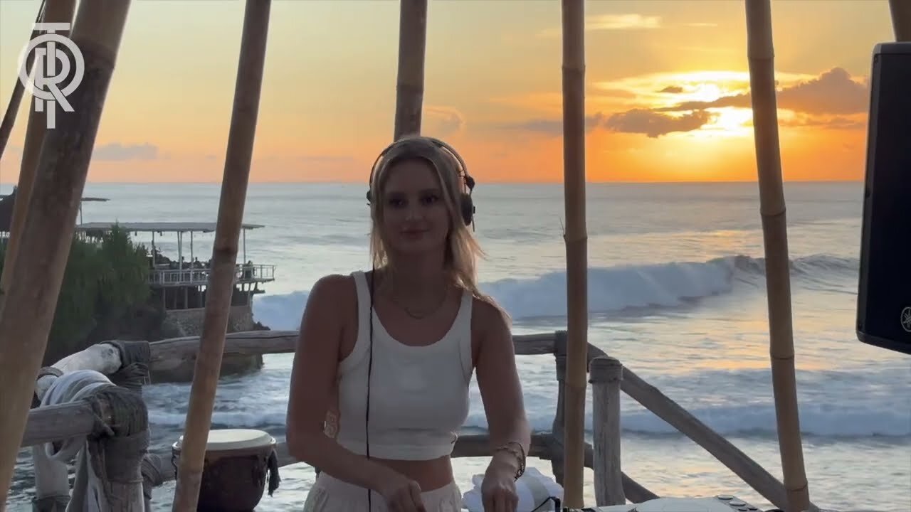 Tori Levett - Live @ Suku Bali - Melodic techno and Progressive House DJ Mix