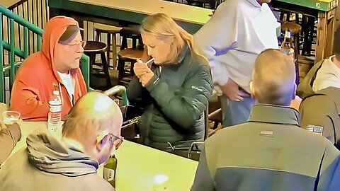 Candid Sexy Smoking Woman 785