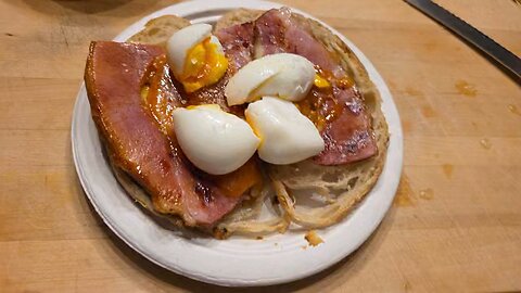 Soft Boil egg lesson. Behold the power of Eggs!