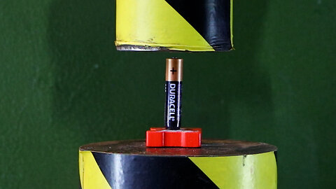 Crushing Battery Into Wood With 100 Ton Hydraulic Press