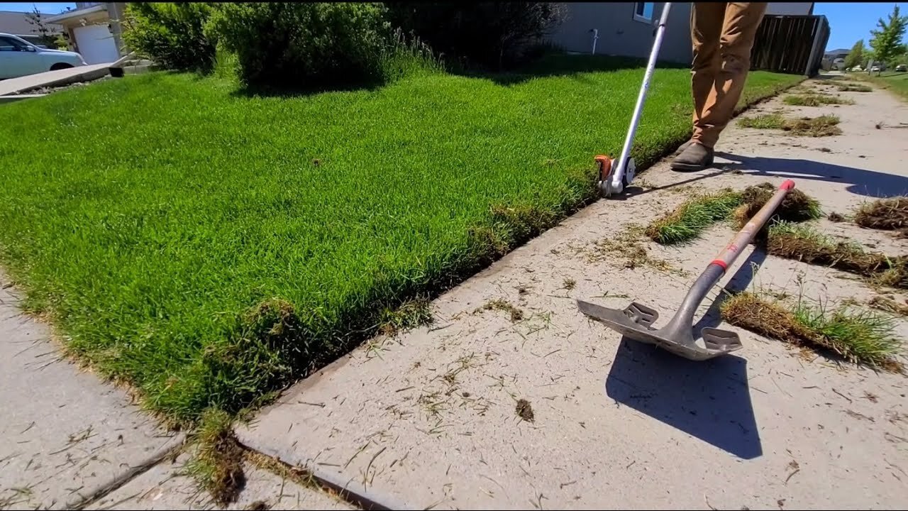 EASY METHOD To Restoring OVERGROWN Lawn Edges To PERFECTION