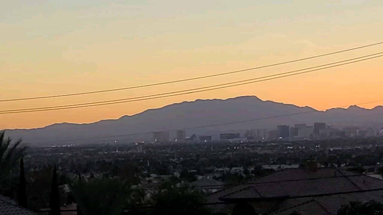 Did you SEE tonight's Las Vegas sunset? Check THIS out! 10.27.2025 #follow #lasvegas #travel #gaming