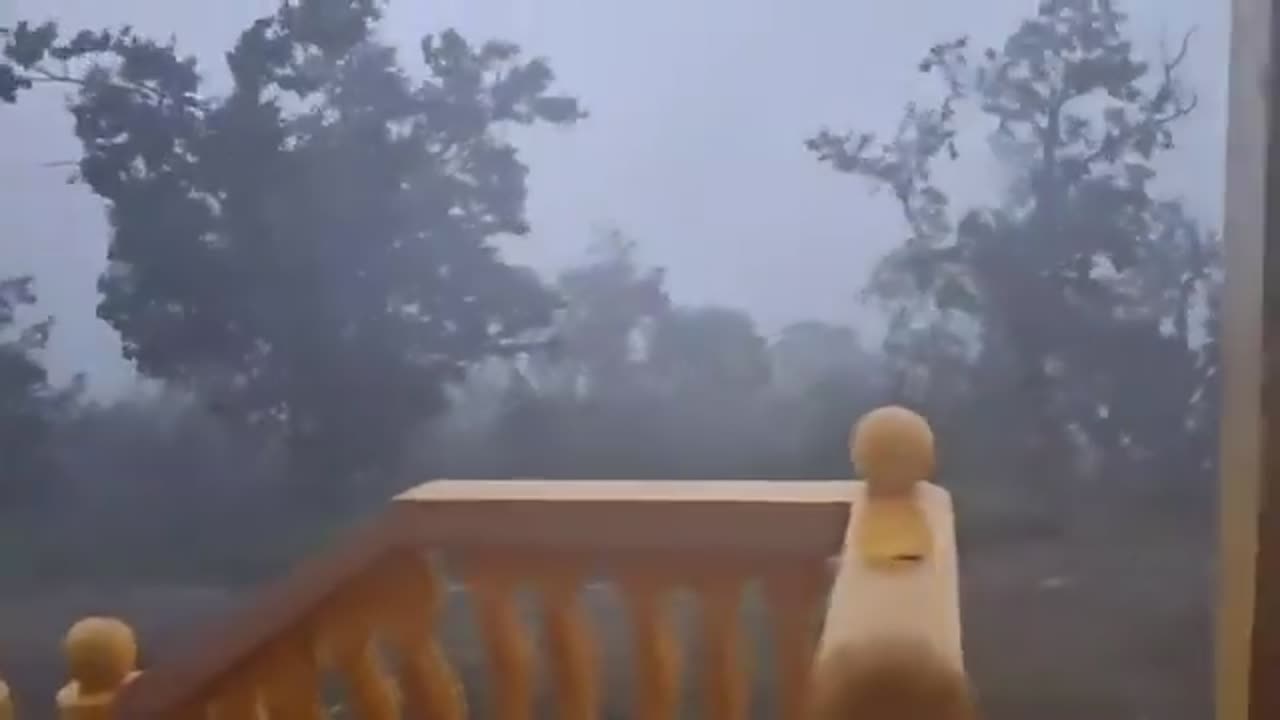 Hurricane Melissa bears down on Jamaica, unleashing devastating winds across