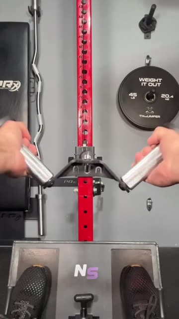 UClips W Grip Preview (4 Way Attachment Point)