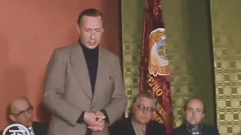 El Teatro De Arte De Moscú Visita A Los Metalúrgicos