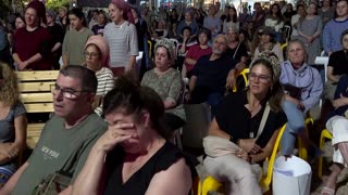 Israelis pray for hostages as protesters rally in Jerusalem