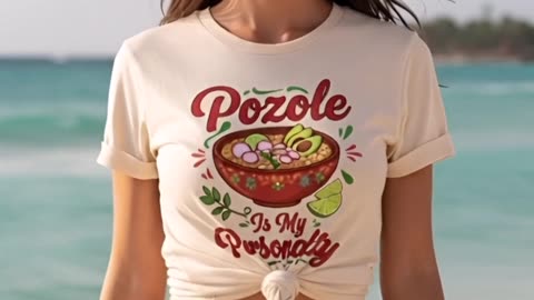 Aunque ande bajoneada, nunca me falta el sazón #humorlatino #camisetadivertida