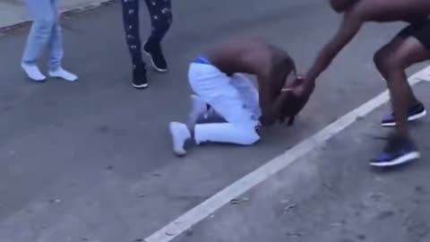 GIRL ALLEGEDLY ABUSED BY BOYFRIEND, BOYFRIEND HADLED BY THE GAY FRIEND