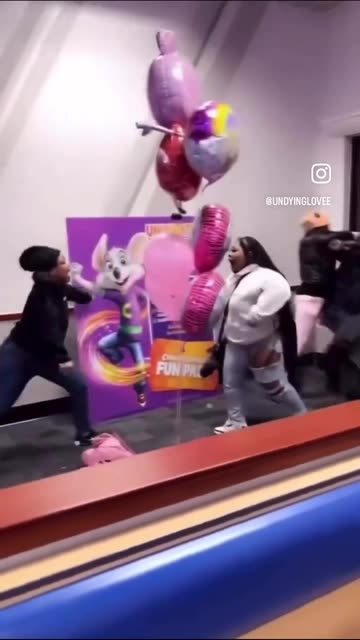 Fight at Chuck E. Cheese's LOL