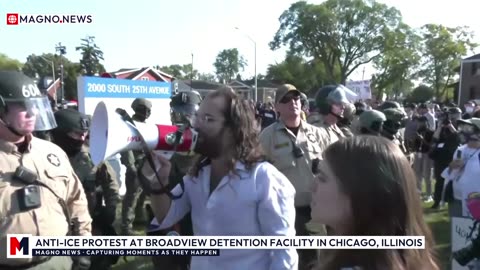 🇺🇸 Woke Mob Leads Anti-ICE Protest at Broadview Detention Facility in Chicago, Illinois [LIVE]