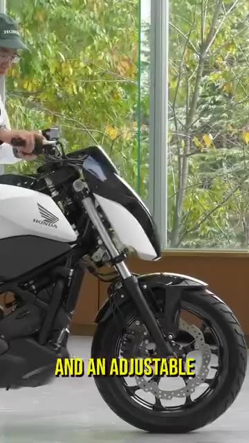 This Motorcycle Won't Fall Over!