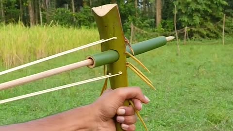 Date palm creations with green bamboo slingshot #bamboo #slingshot #diy #airyart