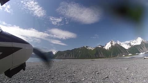 Alaska Bush Flying - Tundra Saddle, Gravel Bar, Icebergs and Beach