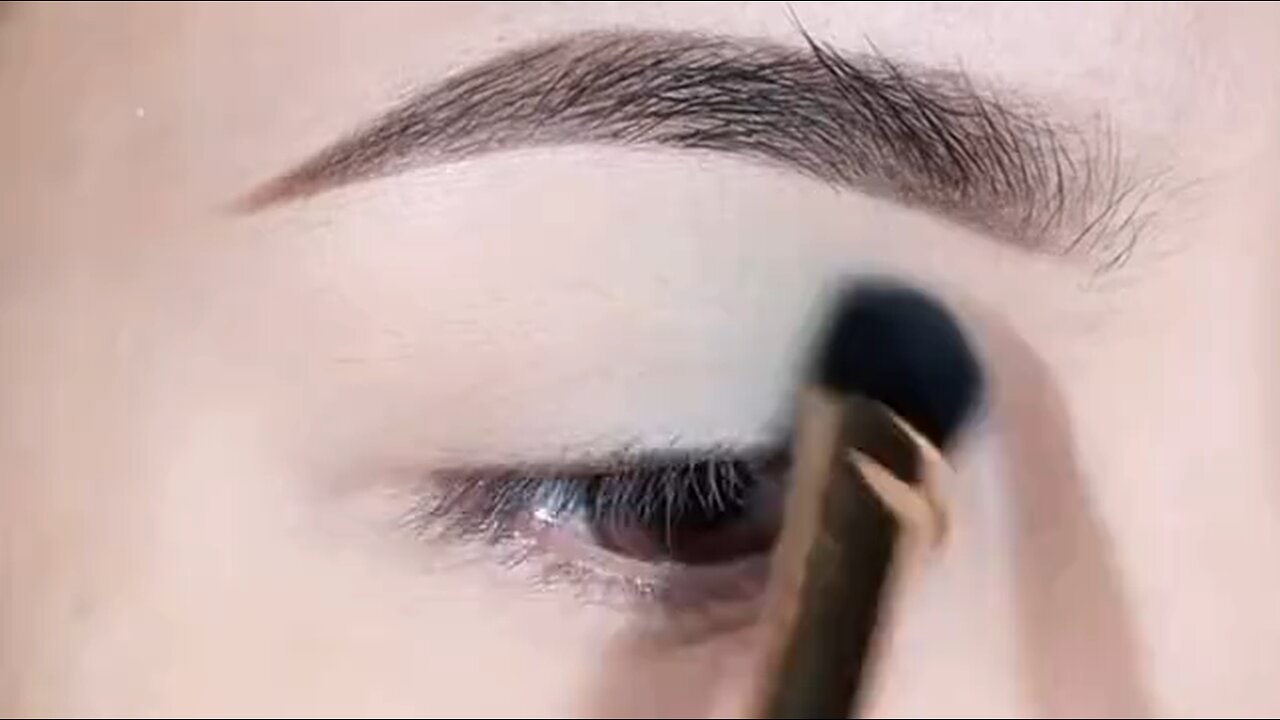 how to apply perfect eye makeup