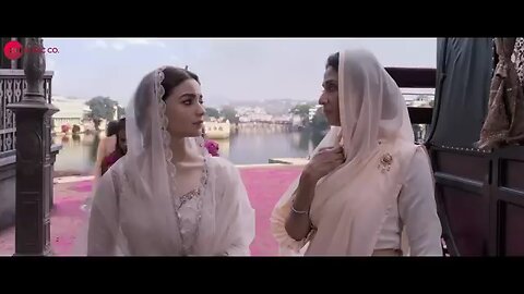 Ghar_More_Pardesiya_-_Full_Video__Kalank___Varun,_Alia___Madhuri__Shreya___Vaishali__Pritam__Amitabh