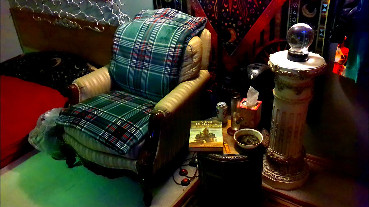 Matt’s Library: Alfred Hitchcock’s Haunted Houseful