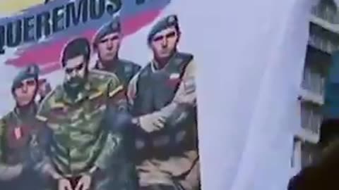 🚨BREAKING: Venezuelan patriots have tears in their eyes as they celebrate the arrest