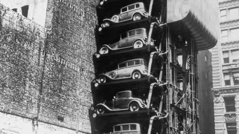 Chicago’s Elevator Garage & The World’s Tallest Hedge