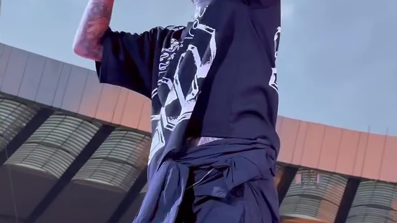 [EPIC] The Crowd When Chris Brown Put The Blindfold On ("Holy Ghost") 🫣🔊