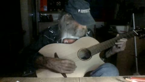 queen kelli singing chains of yesterday