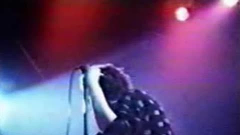 Golden Earring - Mad Love Is Coming = 1977