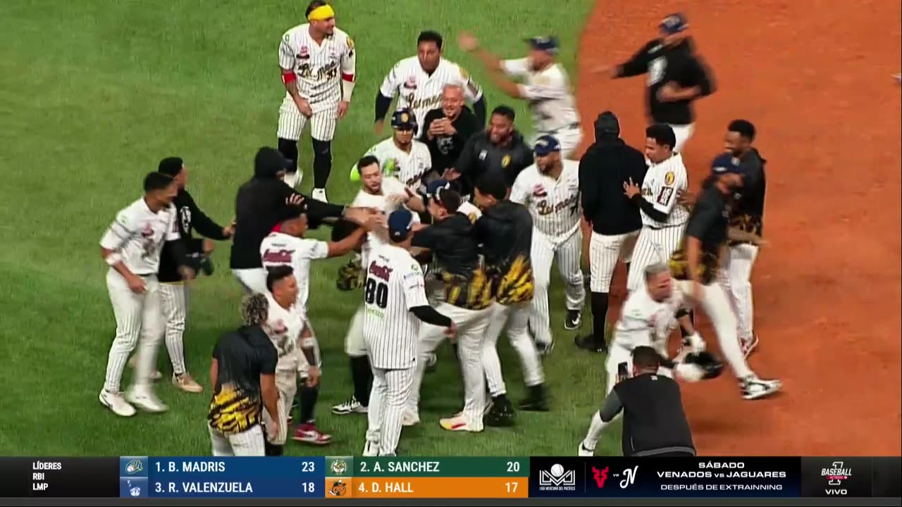 Jhonny Pereda se puso la capa