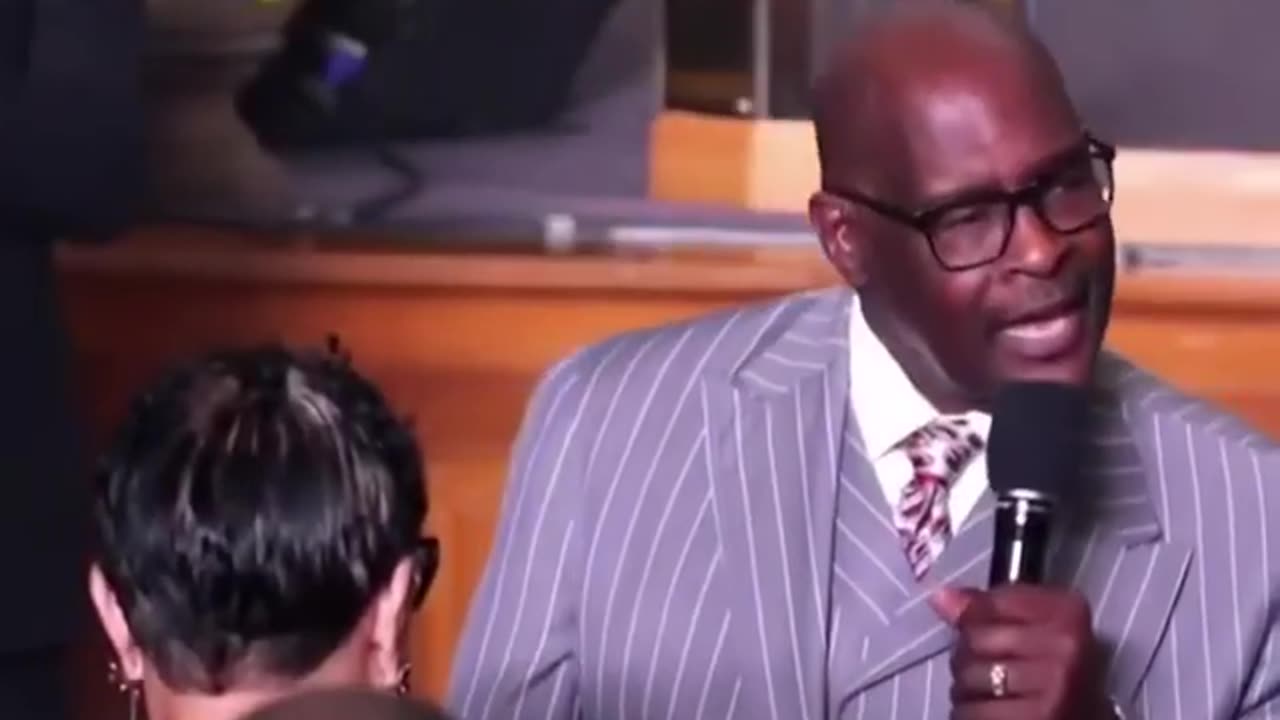 Niggers overtly steal money right in front of crowds of other niggers in the name of GOD