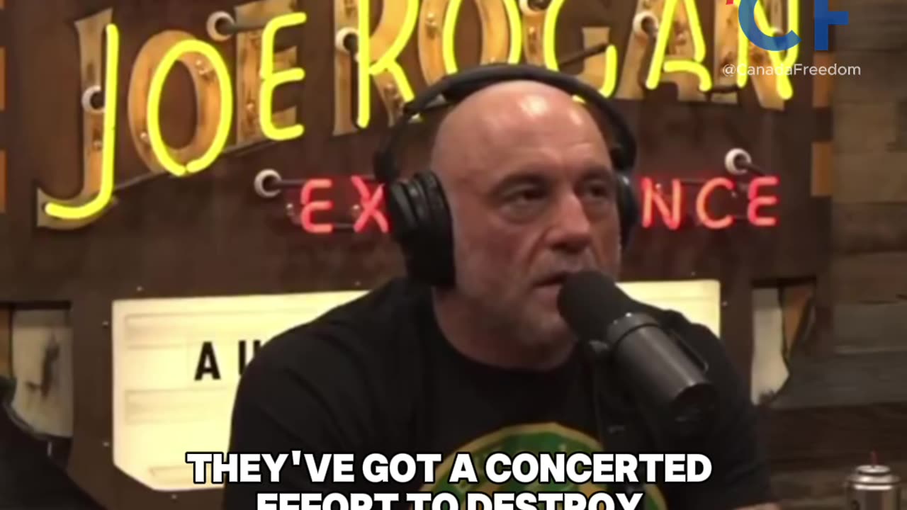 Joe Rogan Concerned About UK Digital ID
