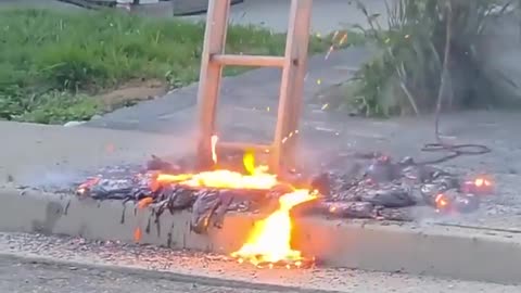 🔥💥 This Ladder Short Circuit is Insane! | FeedMyCuriosity