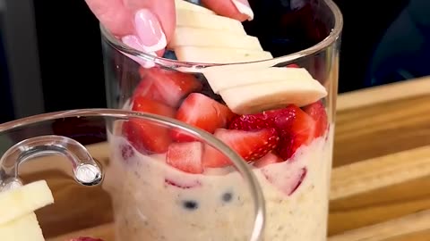 🕒🥣 Whip up a speedy Overnight Oats Recipe in a flash! ⏩