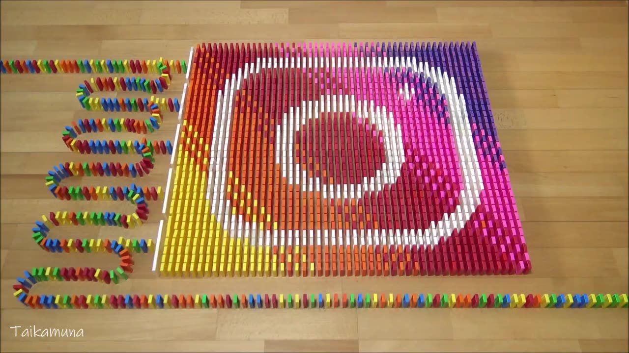 Social Media Apps Made From 20,000 DOMINOES _ Satisfying Domino Screen Link