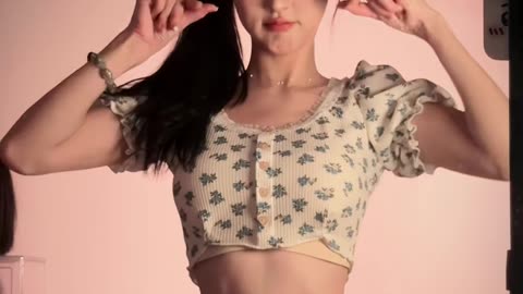 Daily Beauty EP 153 | Stylish Gold Slim Jeans Voluptuous Hip Hop Dance