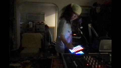 Bleepz 'N Bloopz & The Oontz Oontz Oontz! Ep. 4 #housemusic #musicpractice #edmproducer #deephouse