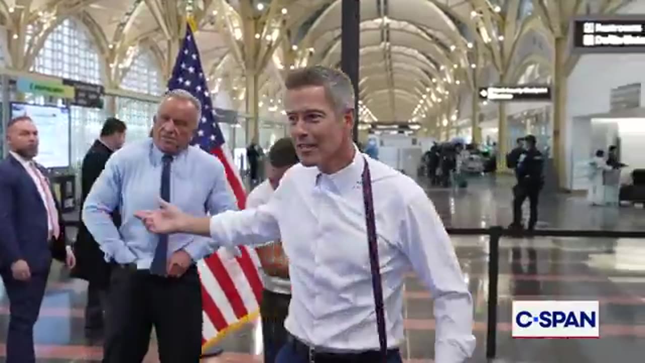 RFK Does 20 Pull-Ups at 71 Years Old