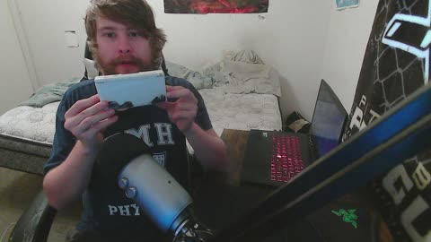 look i still have my Nintendo ds lite