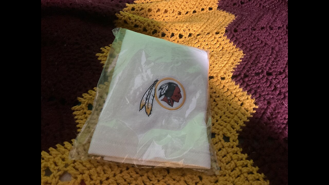 WASHINGTON REDSKINS HOMECRAFTED HAND TOWEL
