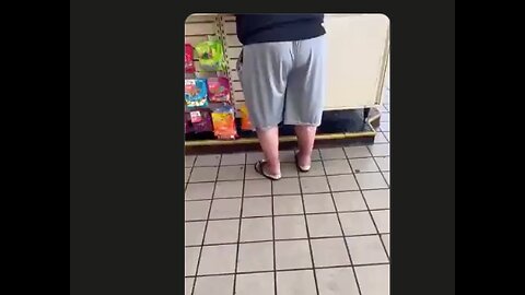 How does this happen? Toezzarella?🍕 He is a walking bio-hazard. 😳😱🤢🤮