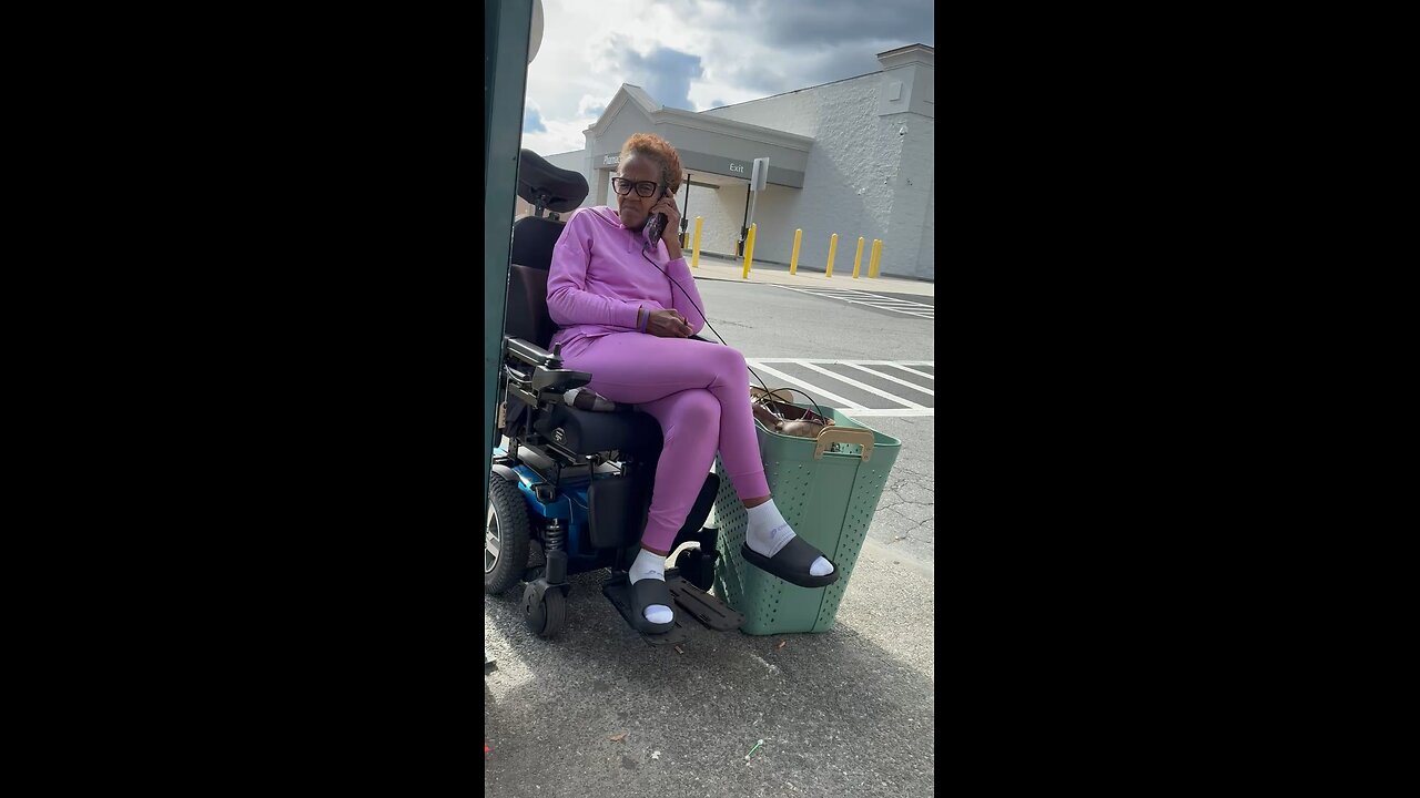 Perp Ass Stared in my face for 10 minutes