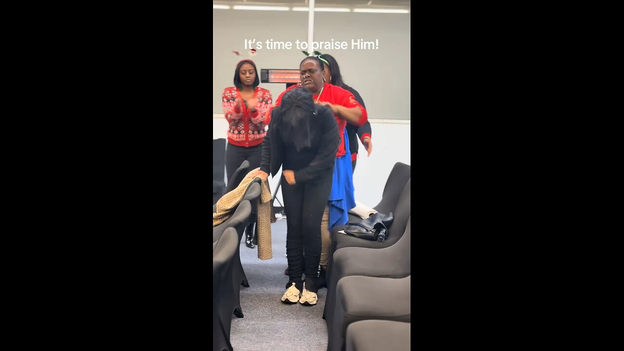 It’s time for a praise 💃🏽💃🏽 #praisebreak