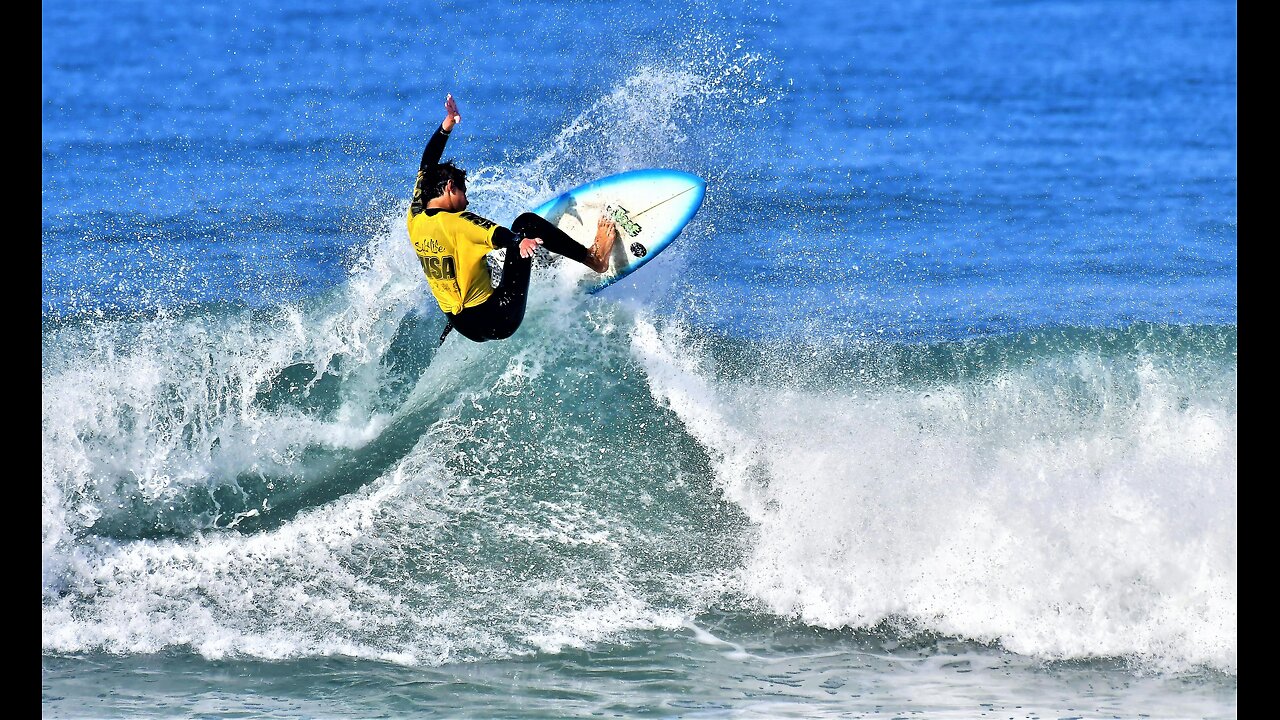 Ride Your First Wave: Surfing Tips for Beginners! 🌊🏄♂️