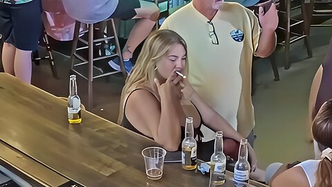 Candid Sexy Smoking Woman 727