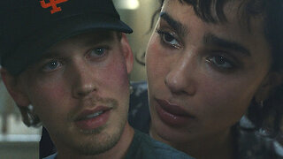 CAUGHT STEALING Clip (2025) Austin Butler & Zoë Kravitz HOT Kissing Scene