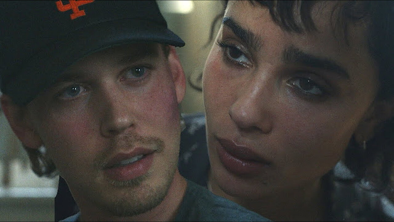 CAUGHT STEALING Clip (2025) Austin Butler & Zoë Kravitz HOT Kissing Scene