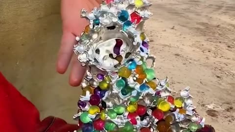 We dropped molten tin into a watermelon full of orbeez… and wow 😮🍉