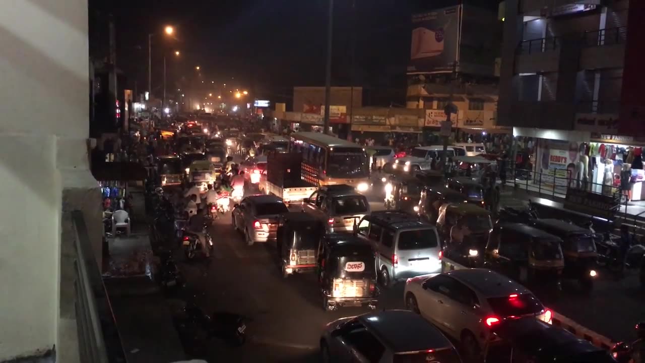 Heavy traffic in gulbarga than ever before due to sharanabasweshwara jatra mahotsa